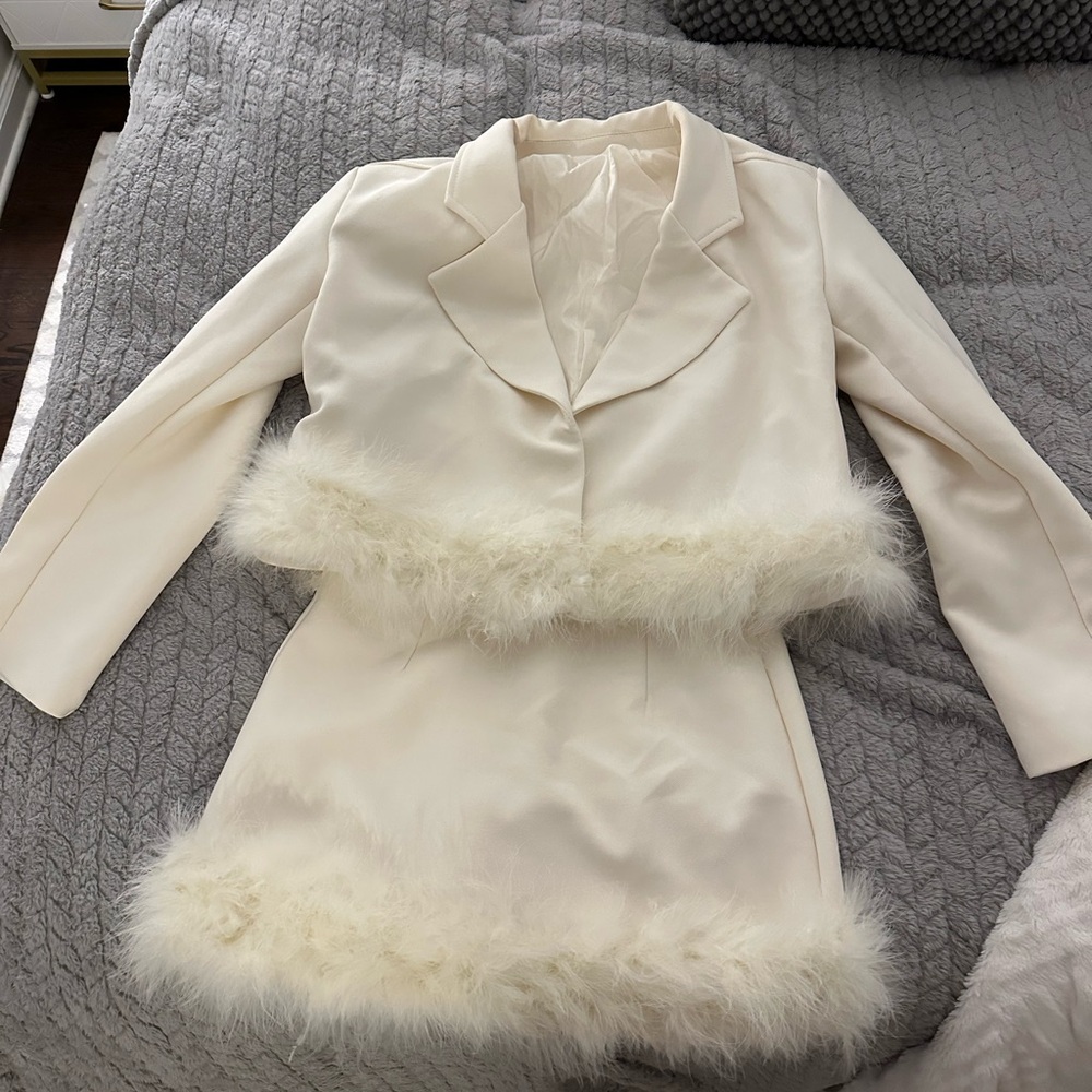 Elegant Cream Skirt Set with Feather Trim